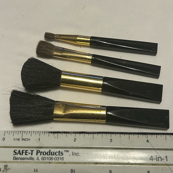 Cosmetic Makeup Brush Set of 4 Assorted Size Black Handles W/gold New See Size - Picture 8 of 11